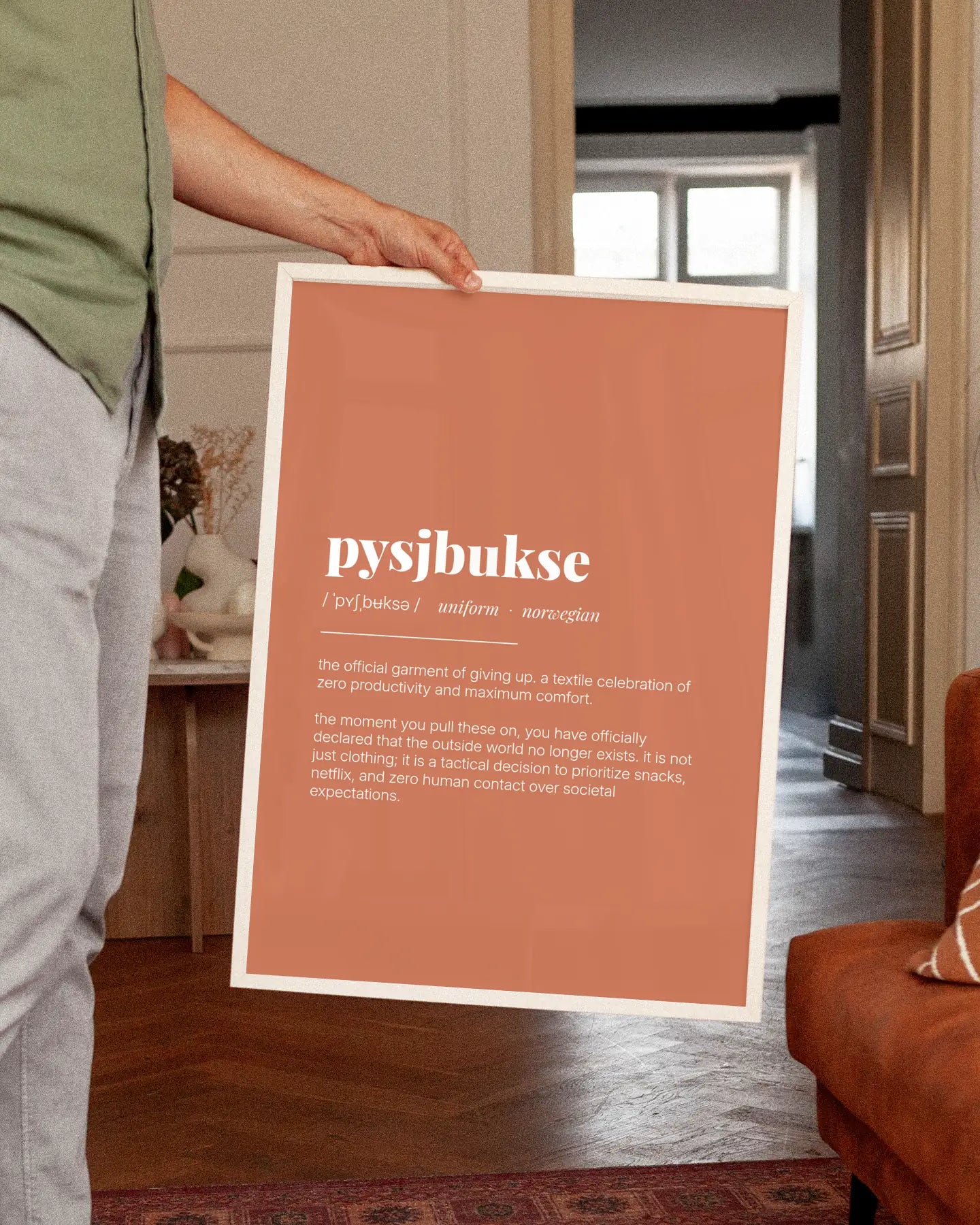 Definition Poster of Pysjbukse on Terracotta background
